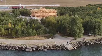 Çıldır Gölü'nde Yeni Kütük Ev İnşaatı Başlıyor