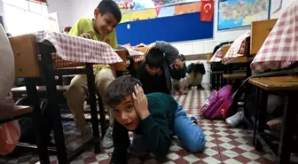 Okullarda Afetler ve Dayanıklılık Ayı Etkinlikleri Kapsamında Tatbikat Düzenlendi