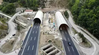 Anadolu Otoyolu'nda İstanbul Yönü 5 Saat Trafiğe Kapalı