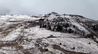 Kartalkaya Kayak Merkezi Karla Kaplandı