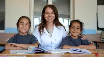 Küçük Köyde Eğitim Şampiyonu: Sadece İki Öğrenci ile Ders Yapılıyor