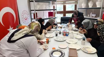 Erzurum'da şehit yakınlarına sanatla şifa: Çini, Tezhip ve Ebru kursları başladı