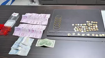 Esenyurt'ta Güvenlik Görevlileri 1 Milyon 200 Bin Lira Değerinde Çantayı Sahibine Ulaştırdı