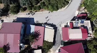 Mersin'de Kamyonet Depoya Girdi: İki Yaralı