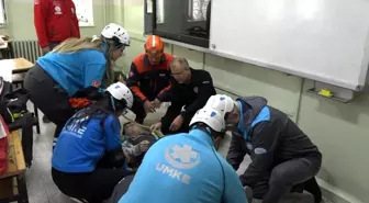 Kırklareli'nde Okullarda Eş Zamanlı Deprem Tatbikatı Yapıldı