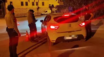 Kozan'da 'Güven' Uygulamaları: Geniş Çaplı Asayiş ve Trafik Denetimleri Gerçekleştirildi