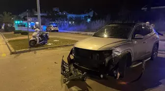 Antalya'da Otomobil ile Motosiklet Çarpıştı: 1 Yaralı