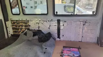 Midyat'ta Yolcu Minibüsünde 16 Bin Paket Kaçak Sigara Ele Geçirildi