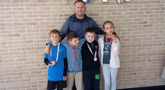 Düzce Tenis Sporcuları Sakarya Turnuvasında Başarı Elde Etti