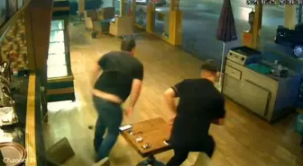 Pastaneye atılan pimi çekilmemiş bombanın yeni görüntüleri ortaya çıktı