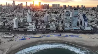 Trump'a İsrail'de sürpriz karşılama! Plaja dev 'Teşekkürler' pankartı asıldı