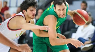 Esenler Erokspor, Glint Manisa Basket'i 95-75 Yenerek Galip Geldi