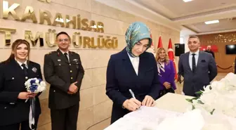 Afyonkarahisar'da Polis-Memur Subay Çiftin Nikahına Vali Şahitlik Etti