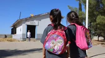 Kırsalda Eğitimde Bir Işık: Tek Öğretmen, İki Kardeş