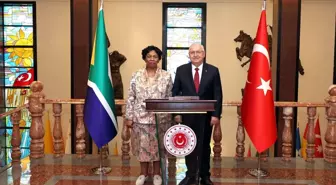 Milli Savunma Bakanı Yaşar Güler Güney Afrikalı Mevkidaşı ile Bir Araya Geldi