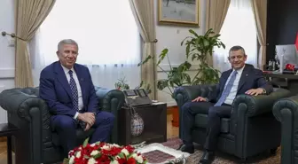 Özgür Özel'den Mansur Yavaş'a Destek