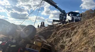 Eskişehir'de Maden Ocağında İş Makinesi Devrildi