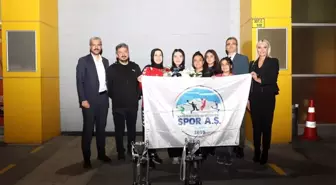 Elif Ceren Uzunçakmak, Kickboks Dünya Kupası'nda Çifte Şampiyonluk Kazandı