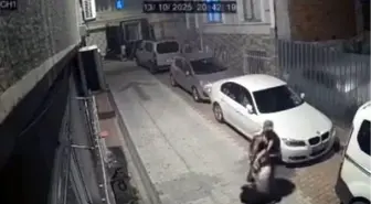 Fatih'te Kıskançlık Nedeniyle Sokak Ortasında Kadına Şiddet