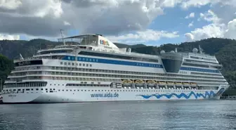 İtalya Bayraklı Aidastella Kruvaziyer Gemisi Marmaris'e Demirledi