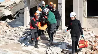 İzmir'de deprem tatbikatı