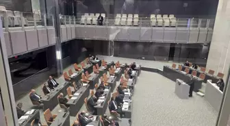 KKTC Meclisi'ndeki 'iki devletli çözüm' oturumunda muhalefet partisi milletvekilleri oturumu terk etti