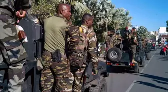 Madagaskar'da Siyasi Kriz: Devlet Başkanı Rajoelina Görevden Alındı