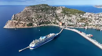 Marella Discovery 2 Kruvaziyeri Alanya'ya Geldi