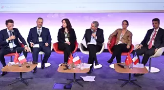 Türkiye-Fransa İş Forumu Paris'te Düzenlendi