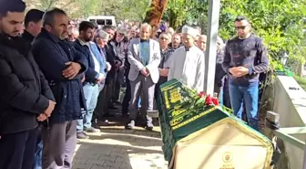 Giresunlu Sanatçı Yüksel Kader Kalp Krizi Nedeniyle Hayatını Kaybetti