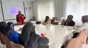 Bayburt'ta Aile Destek Merkezi Personeline Eğitim Düzenlendi