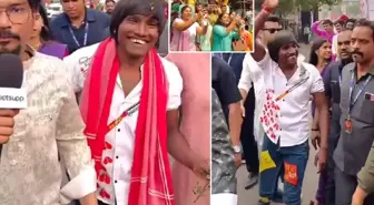 Ülkenin ünlü aktörü genç kızların ilgisinden adım atamadı