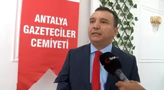 Gazetecilere Gözaltı, Kamuoyunu Bilgilendirme Görevi Vurgulandı