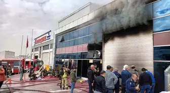 Ankara'da Sanayi Bölgesinde Yangın Çıktı