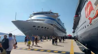 Bodrum'a İki Yolcu Gemisi İle Toplam 3.308 Turist Geldi