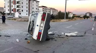 Elazığ'da Trafik Kazası: 2 Yaralı