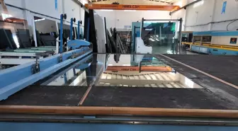 Erciş'te Cam Atölyesi İle Bölgenin İhtiyacına Cevap Veriliyor
