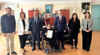 İZAZDER, Bakü'deki Makale Yarışmasında Üç Ödül Kazandı