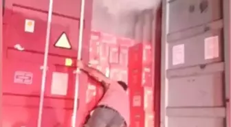 Osmaniye'de Makarna Yüklü Tır Yangını