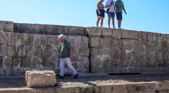 Antalya Yat Limanı'ndaki Mendirek Tehlike Saçıyor