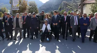 Amasya'da Görme Engellilere Farkındalık Yürüyüşü Düzenlendi