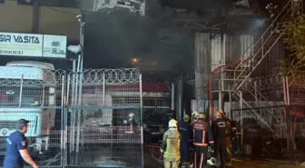 Ankara'da Oto Tamirhanesinde Yangın Çıktı
