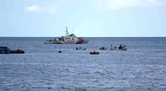 Trabzon'da Balıkçı Teknesi Terk Edildi, Arama Çalışması Başlatıldı