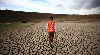 Bingöl'deki Gülbahar Baraj Gölü'nde Kritik Su Seviyesi Düşüşü