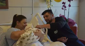 Gümüşhane'de 5 Kilo 150 Gram Ağırlığında Bebek Dünyaya Geldi