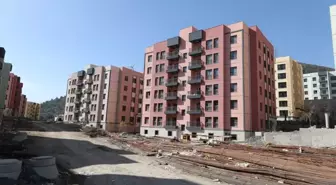 Belen'de Deprem Sonrası Afet Konutları ve Ticaret Merkezi İnşaatı Devam Ediyor