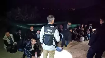 İzmir Açıklarında 83 Düzensiz Göçmen Kurtarıldı ve Yakalandı