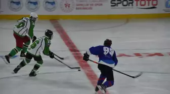 Kars Olimpik Buz Sporları Salonu Yeni Sezona Merhaba Dedi