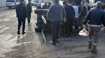 Lüleburgaz'da Midibüs ile İş Makinesi Çarpıştı: Bir Yaralı