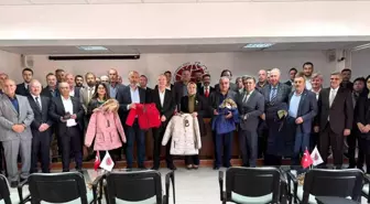 Niğde'de İhtiyaç Sahibi Öğrencilere Kışlık Giysi Yardımı